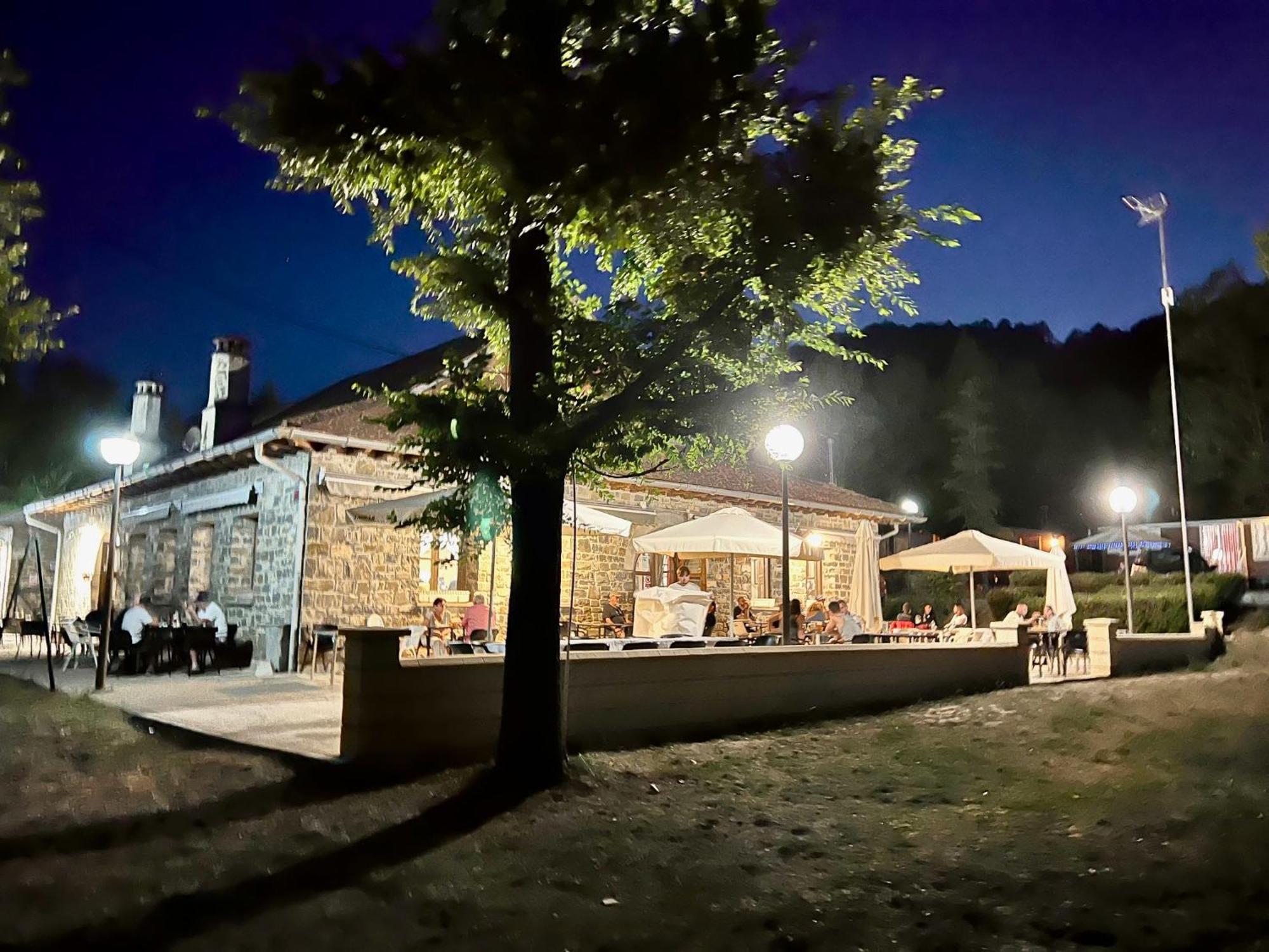 Camping Valle De エチョ エクステリア 写真